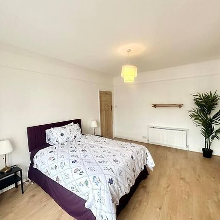 Villa 4 Bed House In Daneby Road,Se6 Catford Exterior foto