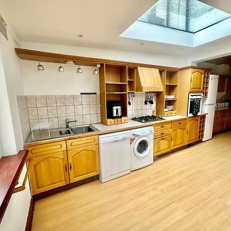 Villa 4 Bed House In Daneby Road,Se6 Catford Exterior foto
