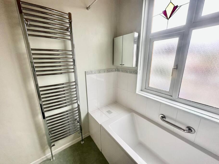 Villa 4 Bed House In Daneby Road,Se6 Catford Exterior foto