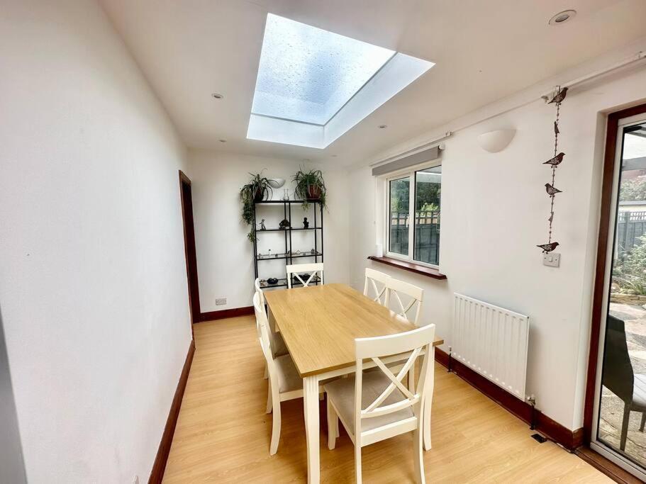 Villa 4 Bed House In Daneby Road,Se6 Catford Exterior foto