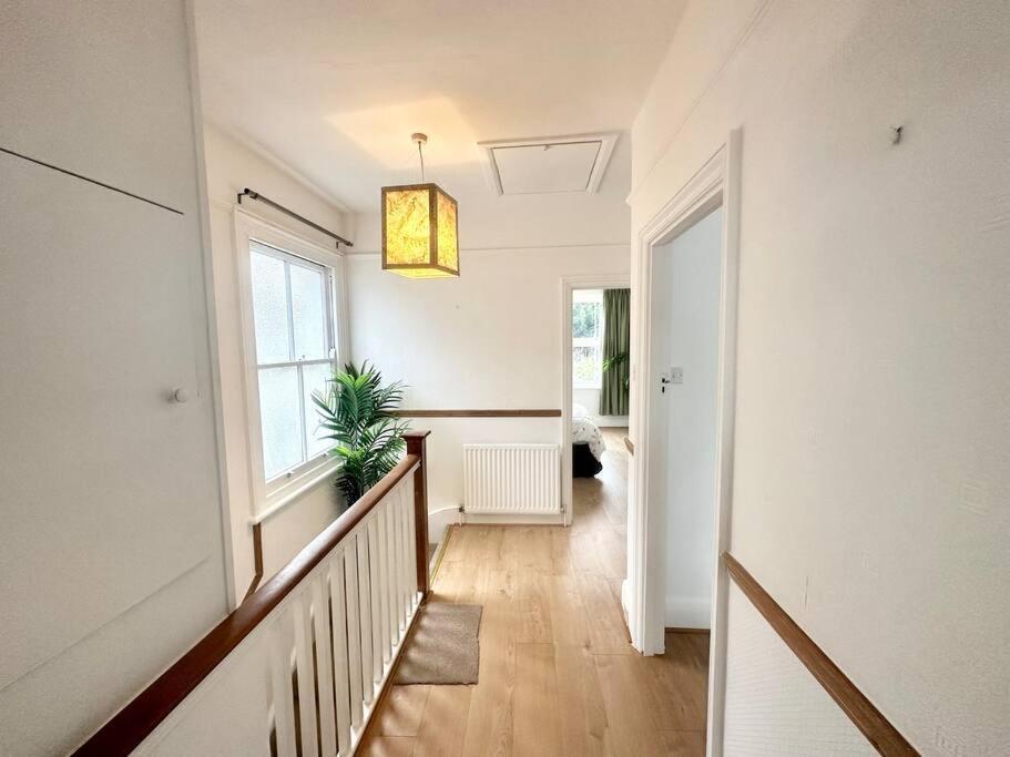 Villa 4 Bed House In Daneby Road,Se6 Catford Exterior foto